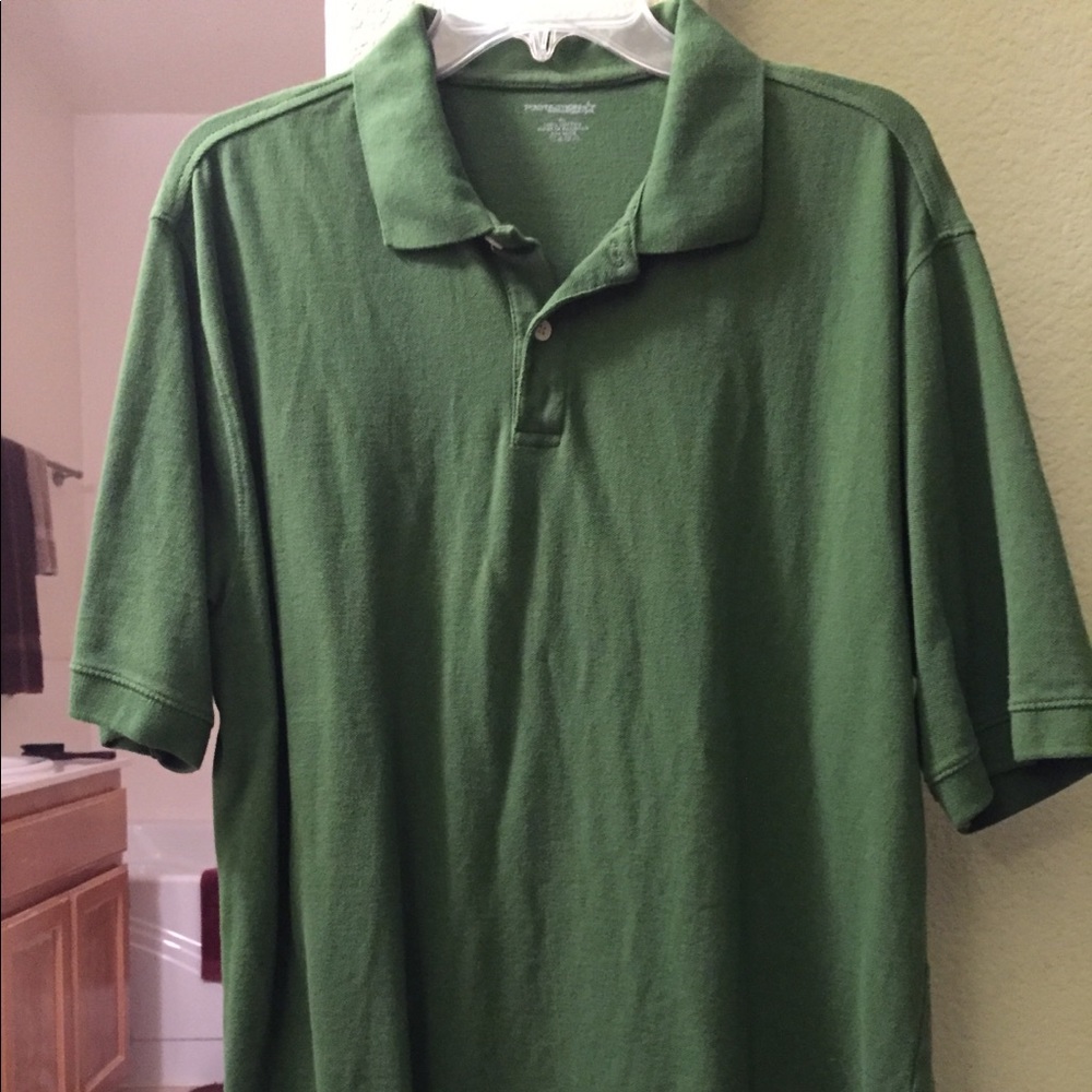 Casual polo shirt.